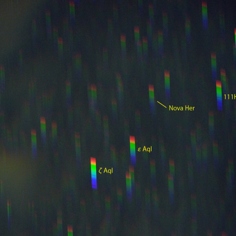 ヘルクレス座新星周辺のスペクトル