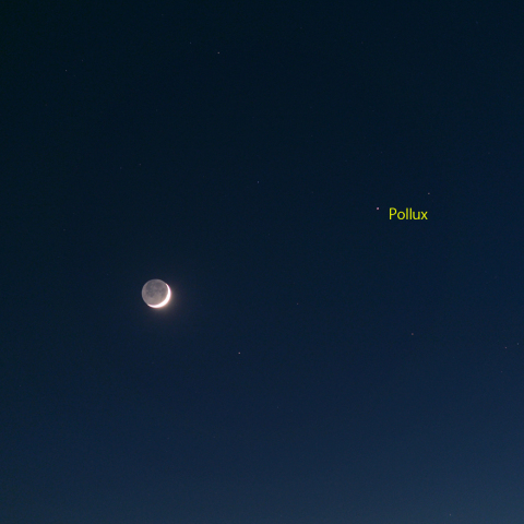 並んだ月と輝星