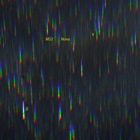 カシオペヤ座新星付近のスペクトル (10月9日)