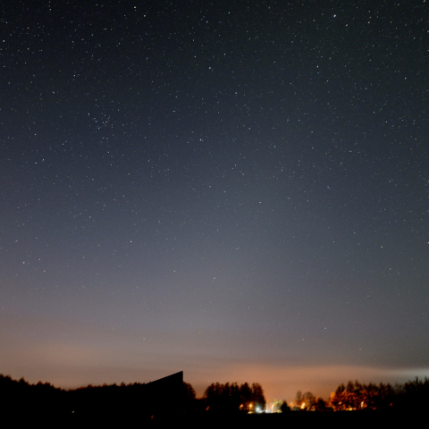 春の大三角と黄道光