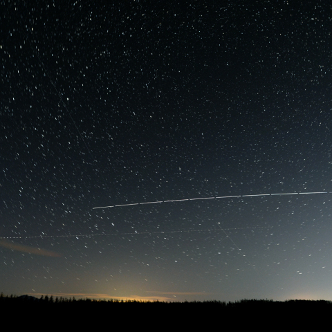 北斗七星をかすめるISS