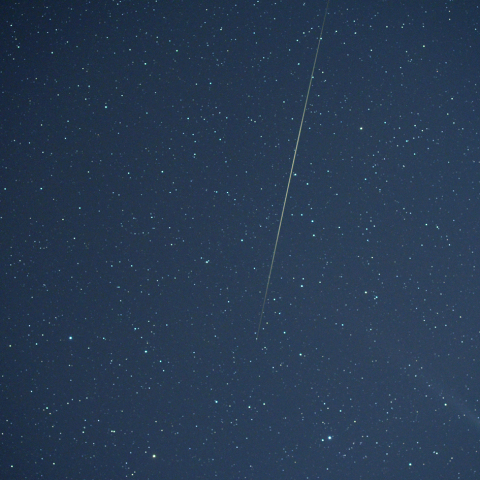  レナード彗星と流星