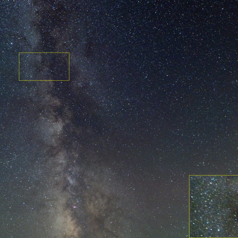 天の川を横切る流星