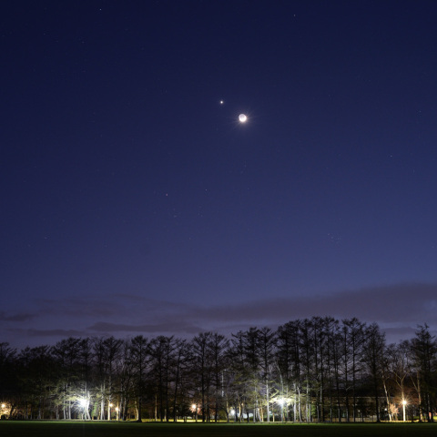 月と金星の接近 (23-04-23)