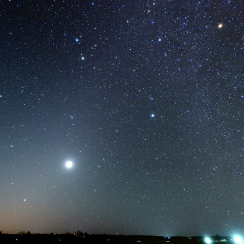 東天の黄道光と天の川