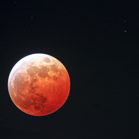 皆既月食・・・と天王星