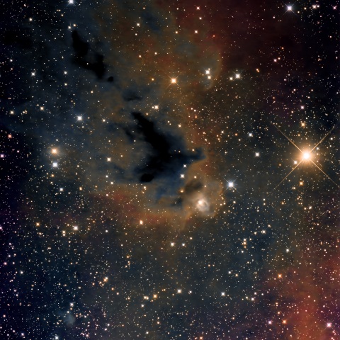 ブギーマン星雲(LDN1622)