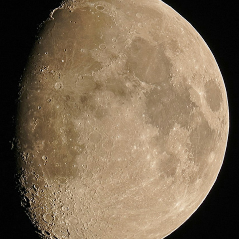 RegiStax6で合成した月齢10.4の月