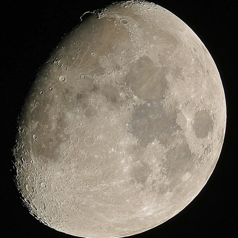 虹の入江が見え始めた月