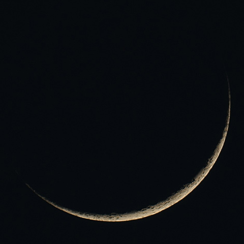 大晦日の三日月