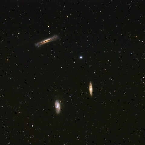 しし座　トリオ銀河