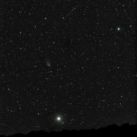 昇るアークトゥルス、リニア彗星と流星