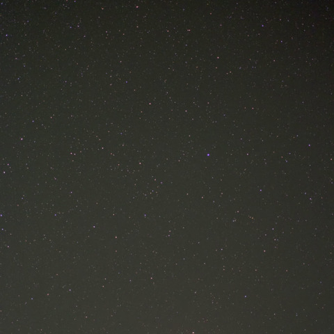 皆既月食中の星夜
