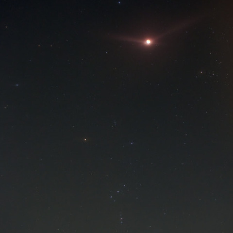 月とヒアデスとオリオンと