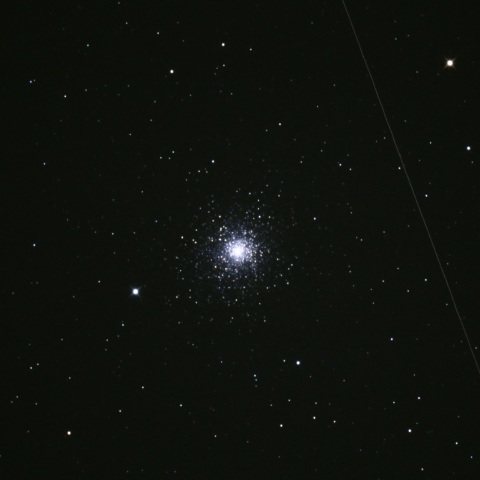 ペガススの球状星団と人工天体