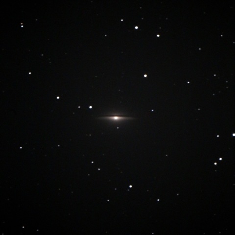 M104 ソンブレロ銀河