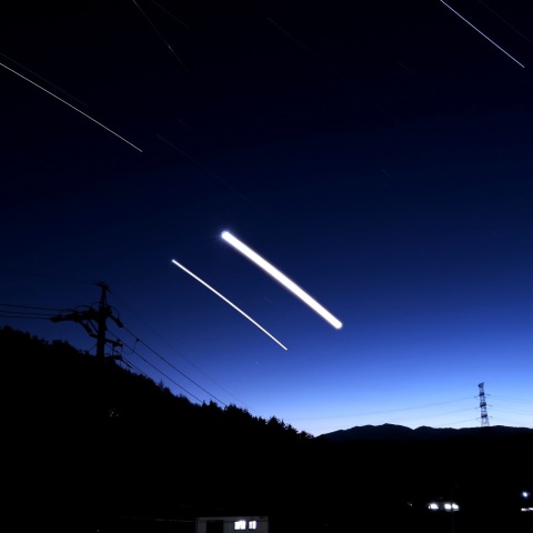 月と金星の光跡