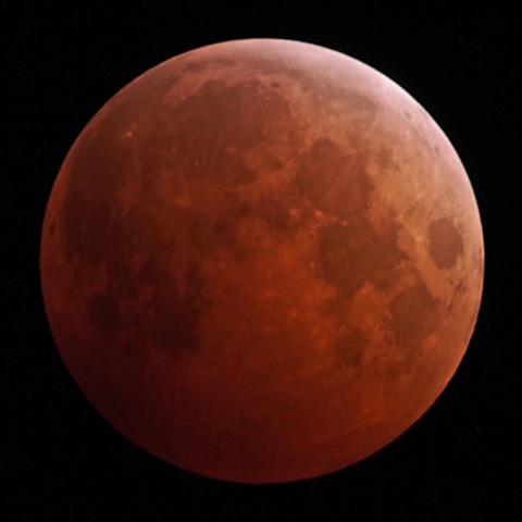 赤い月