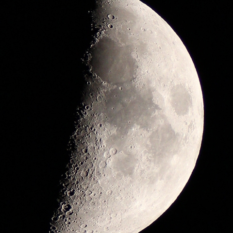 手持ちで月＠上海 １２月２８日