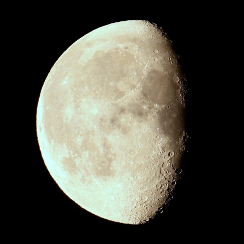 手持ちで月　22/FEB/2011