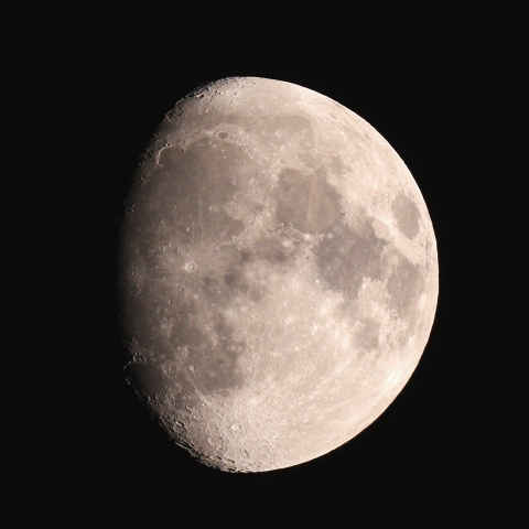 手持ちで月　14/APR/2011