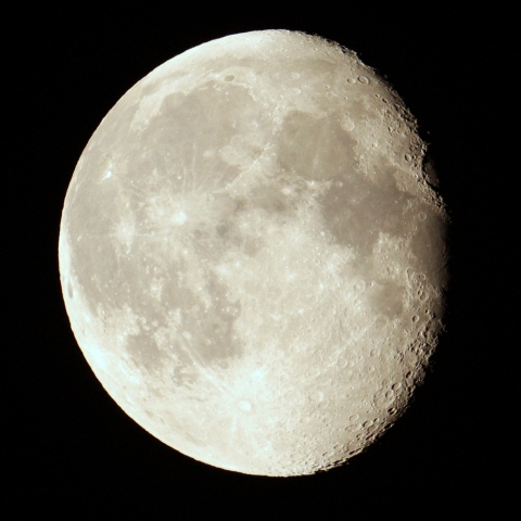 手持ちで月　21/MAY/2011