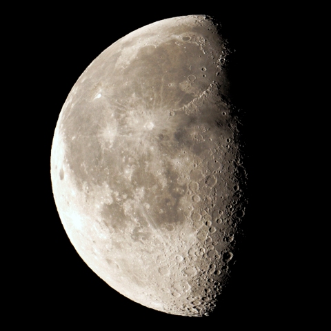 手持ちで月　21/JUL/2011