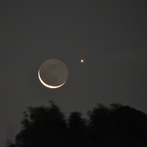 地球照の月と金星