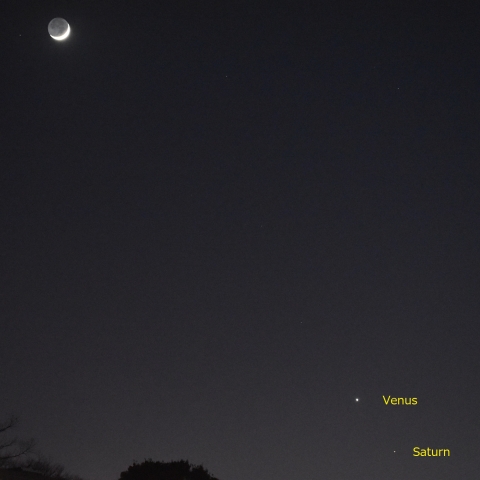 金星と土星と地球照の三日月
