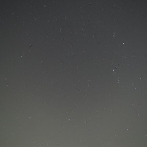 軌道データ非公開衛星をキャッチ！偵察・軍事衛星か？