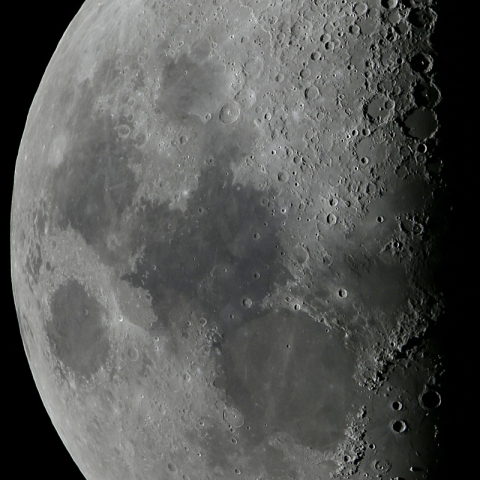 月齢7.4 上弦の月