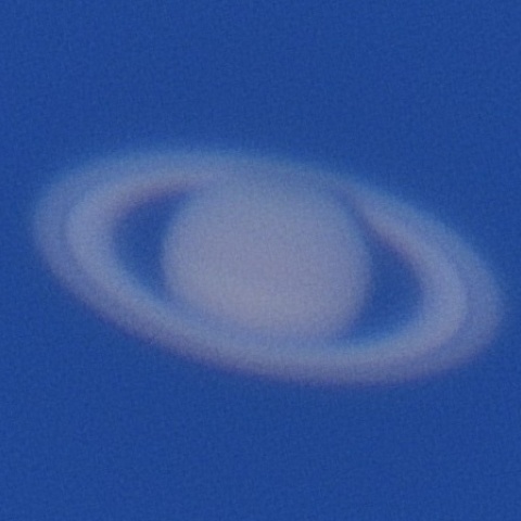 薄明の中の土星