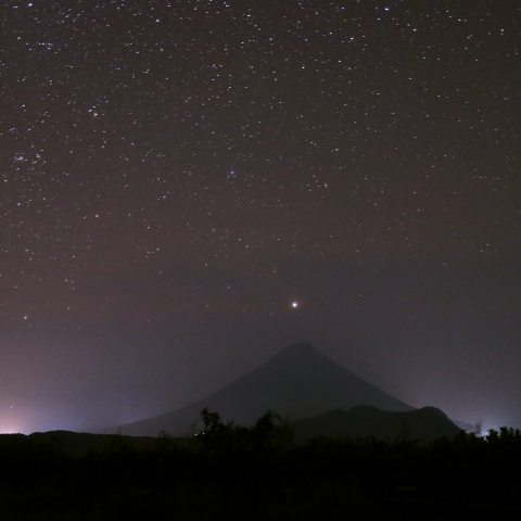 開聞岳真上のカノープス