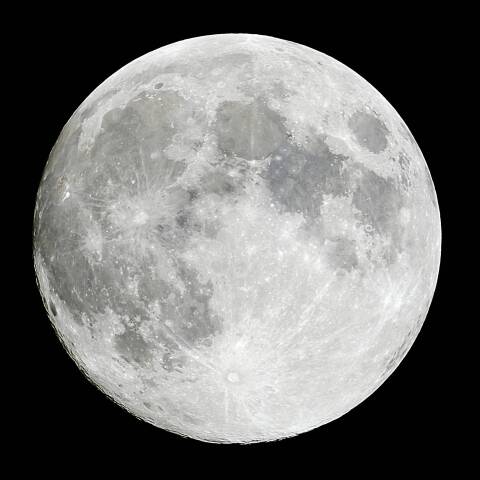 満月に前夜の月