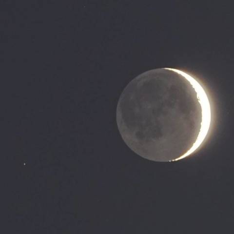 やぎ7σ寄り添う月