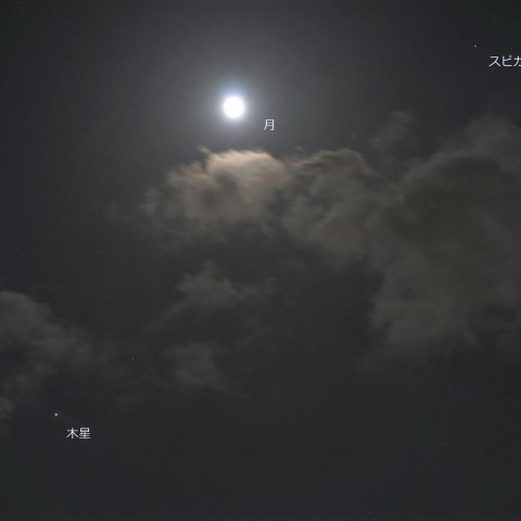 ジュピターと流れる雲