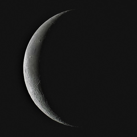 凛とした空に輝く二十六夜