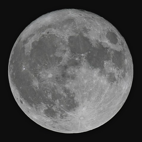 神々しく輝く満月✧