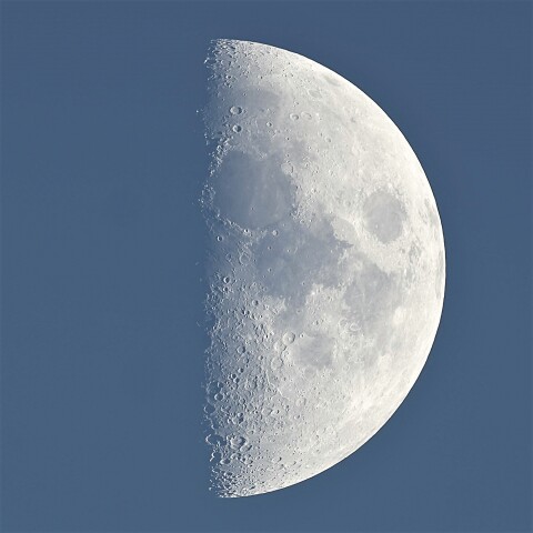 上弦の月