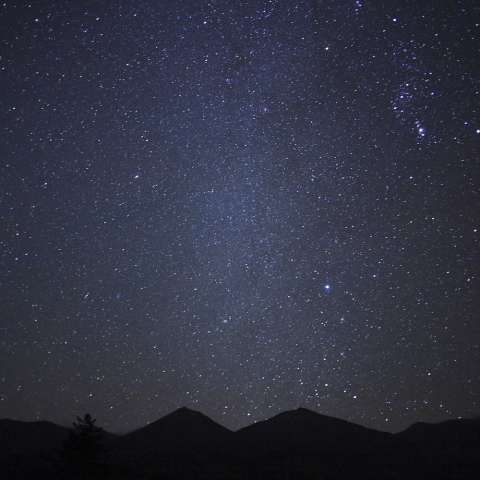 orionids火球　十勝連峰に落ちる