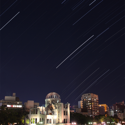 原爆ドームと冬の大三角