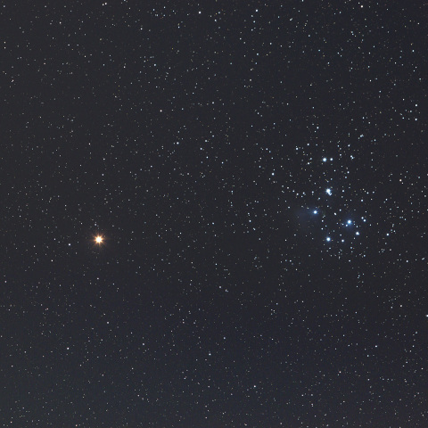 昴(M45)と火星の接近