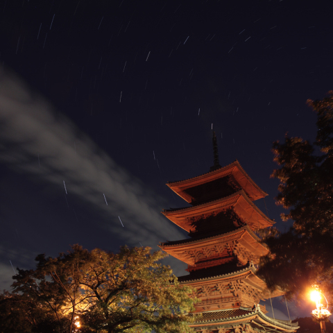 本門寺五重塔と沈む北斗七星