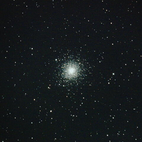 みずがめ座の球状星団　Ｍ２