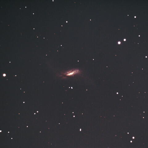 うお座のNGC660銀河