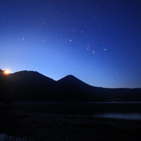 「月湖星沼」―神秘の湖