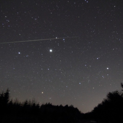 ふたご群の散在火球