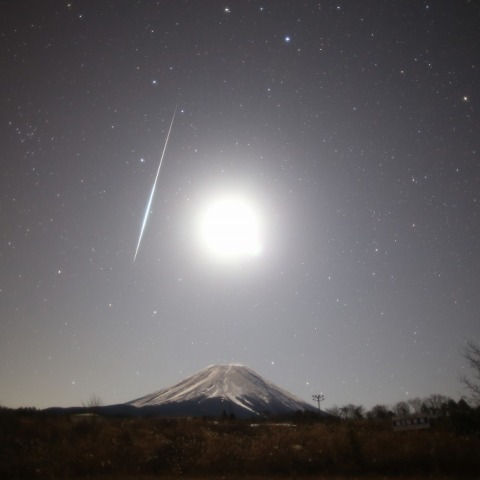 月よりふたご群火球