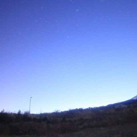 夜明けのふたご群