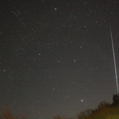 ふたご群東の空